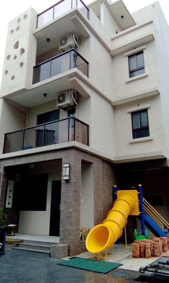 充電樁 羅東木村電梯民宿luodong Tree Bnb 雲朵朵二館 近週三清溝 免費洗衣機 烘衣機 星巴克咖啡豆 國旅卡特約店 Екстериор снимка